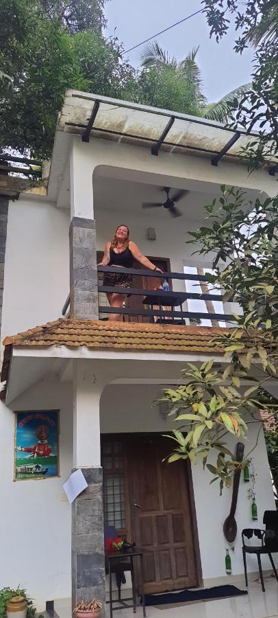 Abru'S Holidays International Travelers Alappuzha Εξωτερικό φωτογραφία