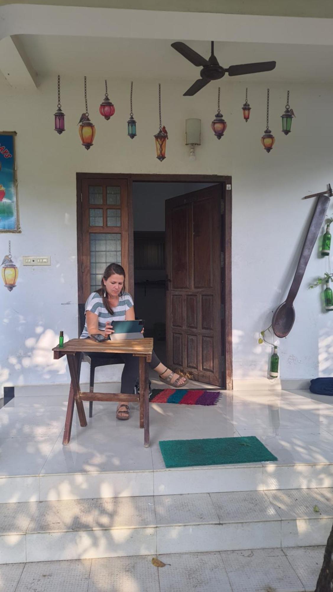 Abru'S Holidays International Travelers Alappuzha Εξωτερικό φωτογραφία